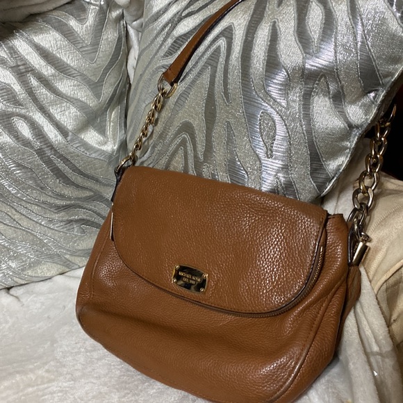 Michael Kors Crossbody - Picture 3 of 15